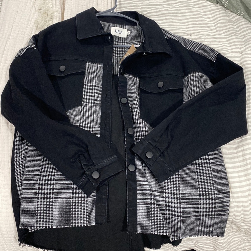 BKE black and white shacket
